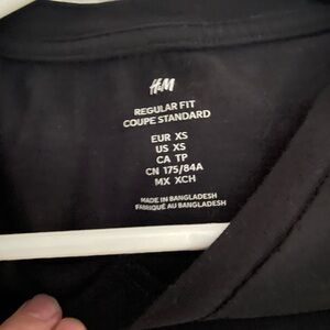 H&M Men's casual v-neck t-shirt- XS, sold together